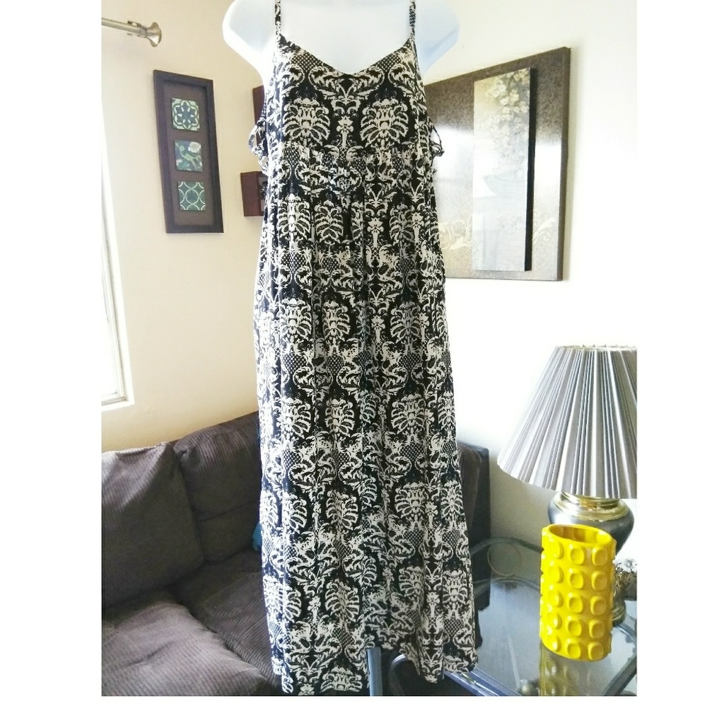 NEW Cross Cross Maxi Dress